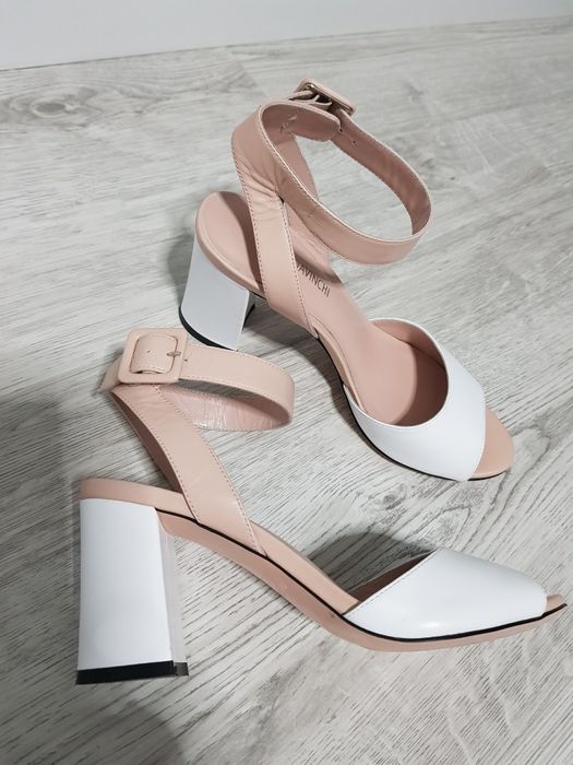 Босоножки летние