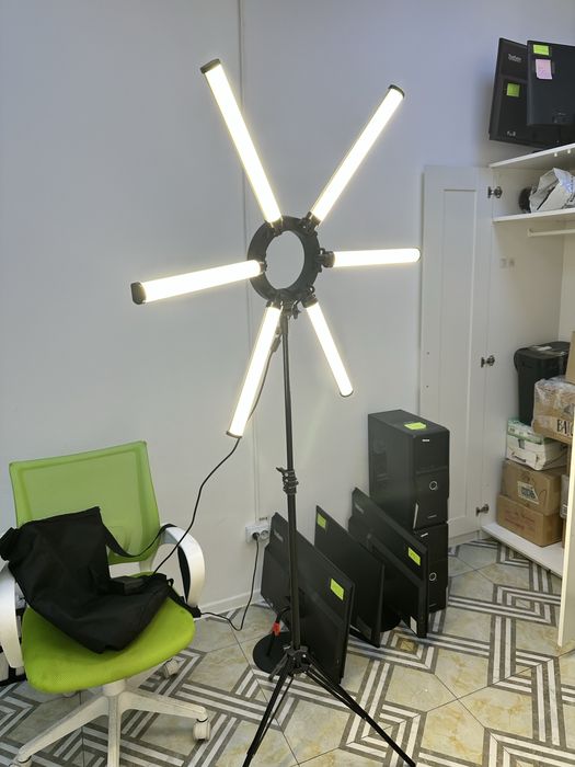 Продам мощную кольцевую лампу