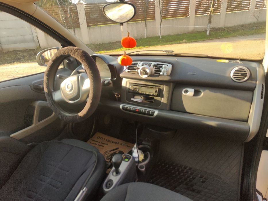 Vând Smart Fortwo 451