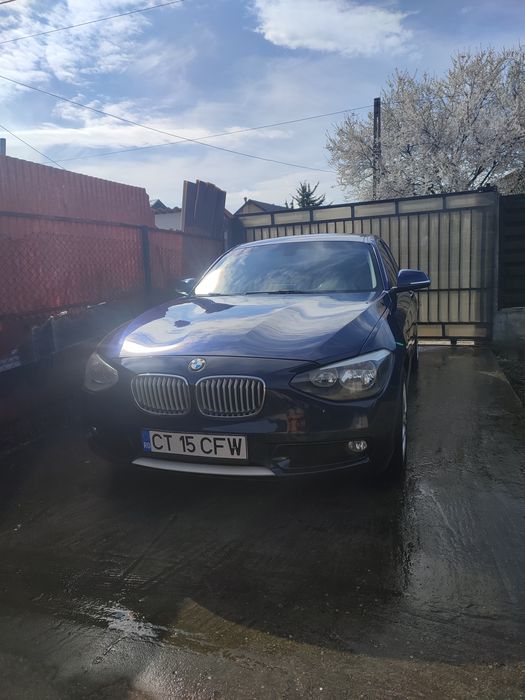 Mașină ,BMW seria 1 ,anul 2011