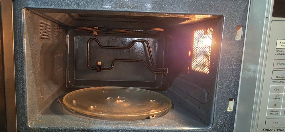 Микроволновая печь