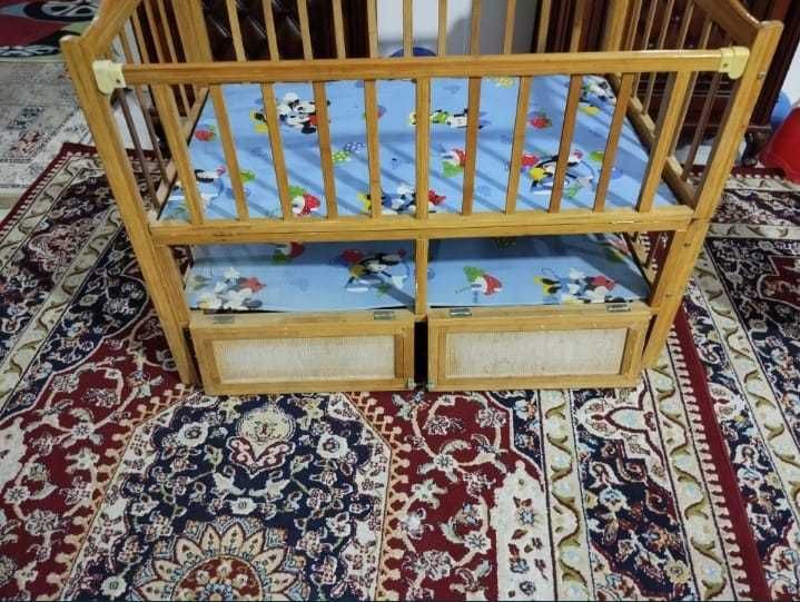 Продам детскую кроватку. (Манеж)