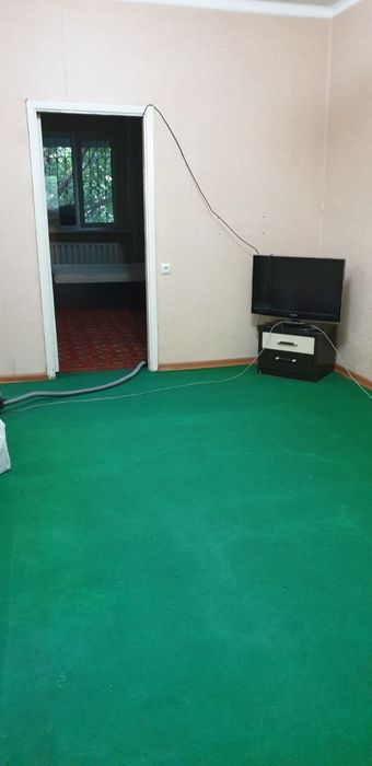 Сдаётся 2-х комнатная квартира на долгий срок.