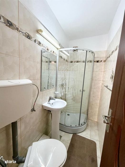 Apartament 4 camere de închiriat – 100 mp – 2 băi – zona Centrală