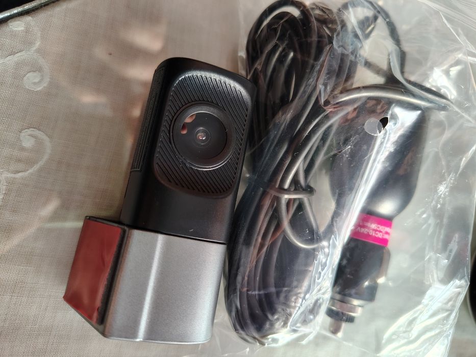 Vând camera auto full HD 1080p cu card de 32 gb