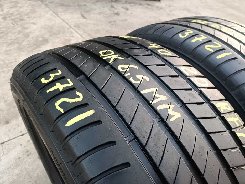 Doaua anvelope de vara 305 40 20 bridgestone alenza 001 run flat