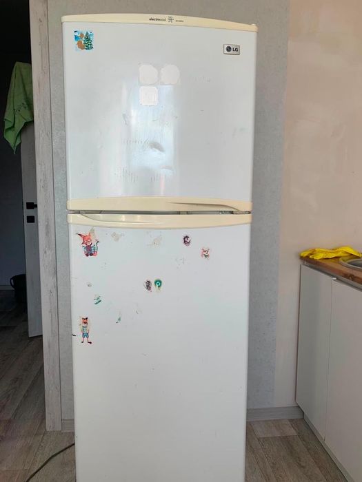 Продам холодильник