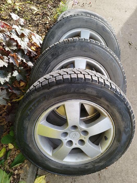 4 Зимни гуми 215/65R16 DUNLOP Grandtrek sj6