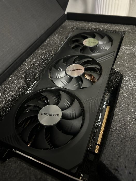 amd radeon rx 7800 xt 16gb gigabyte