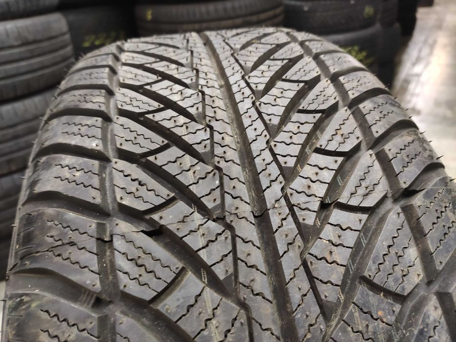 1бр Зимна гума 255 50 19 - Goodyear Runflat