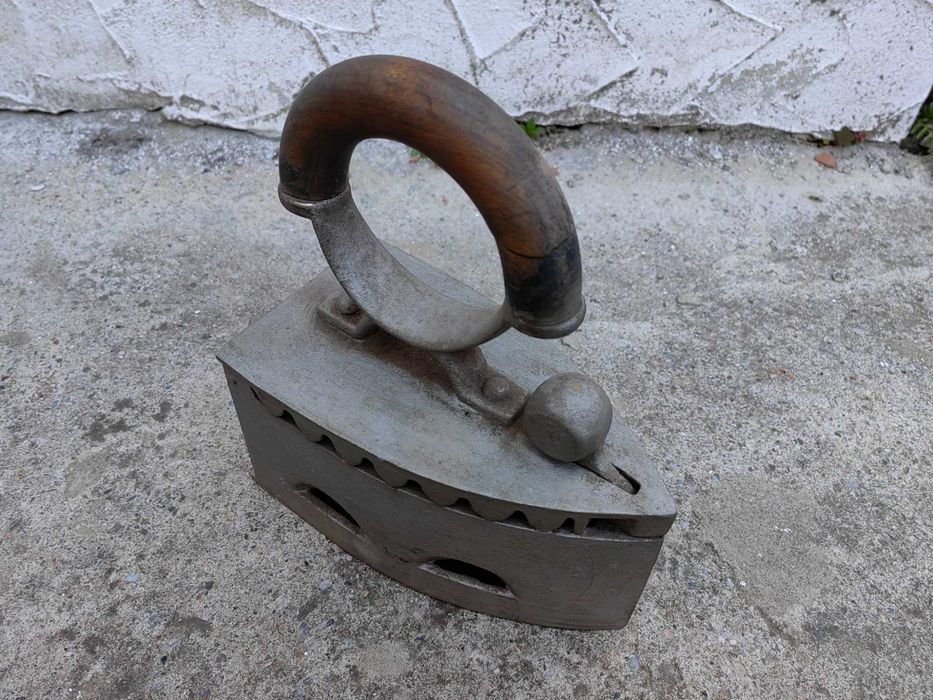 Vand Calcator/ticlazau/fier vechi de calcat