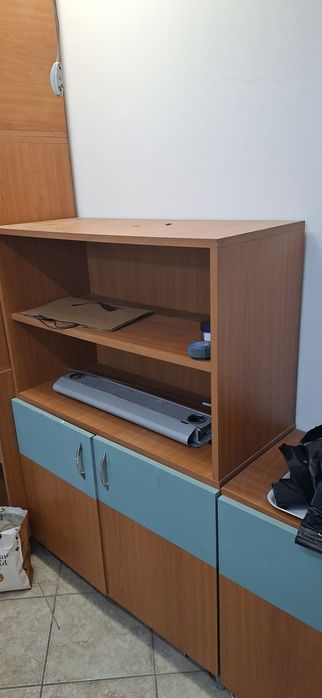 De vânzare mobilier si mască cu chiuvetă