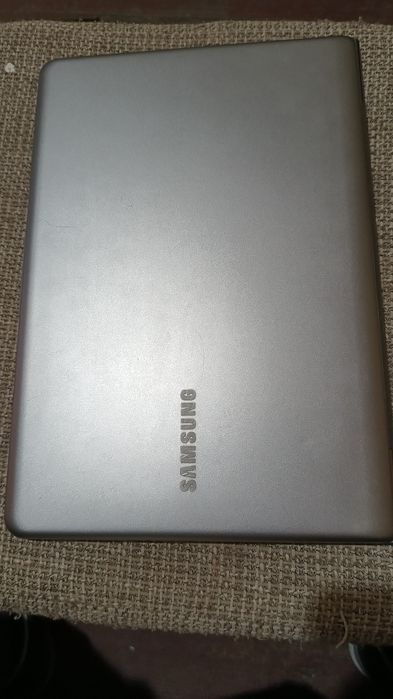 Vând laptop Samsung i5 Gen 2