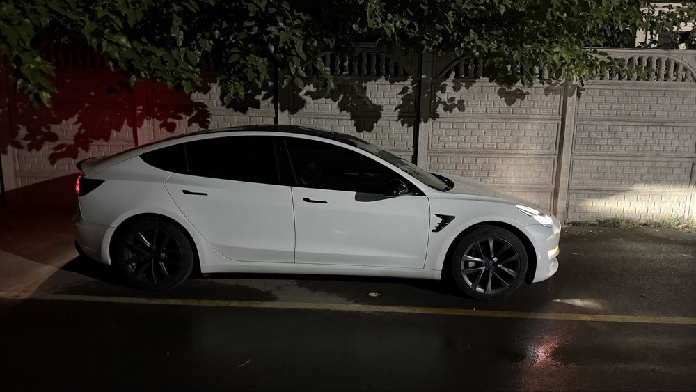 Tesla Model 3 Dual Motor 2022 America
