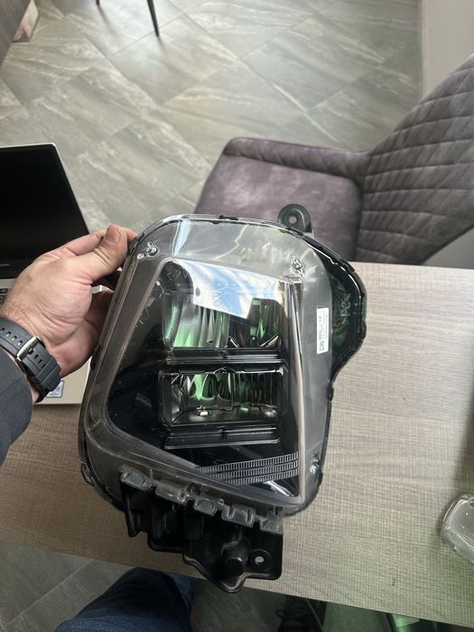 Hyundai tucson фар /кори за врати