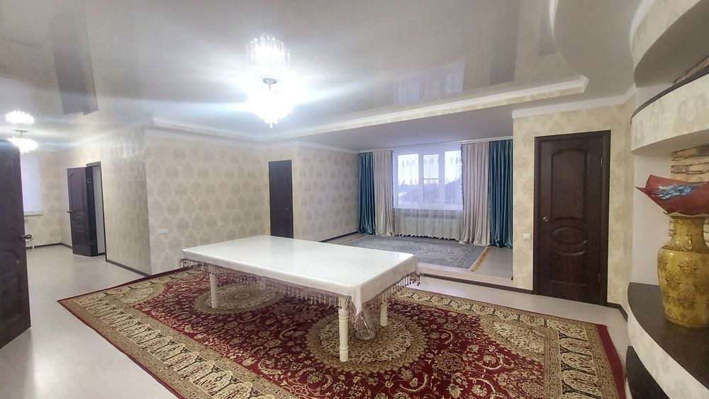 Продам двух этажный коттедж