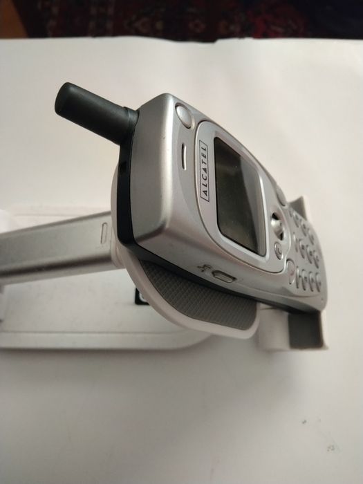 Продавам мобилен телефон Alcatel One Touch 501