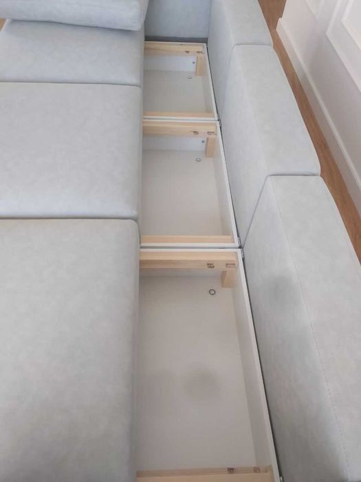 АБСОЛЮТНО НОВЫЙ, раскладной 3-х метровый диван, с внутренними полками!