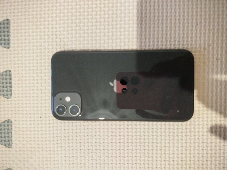 Продам Айфон 11-iphone 11