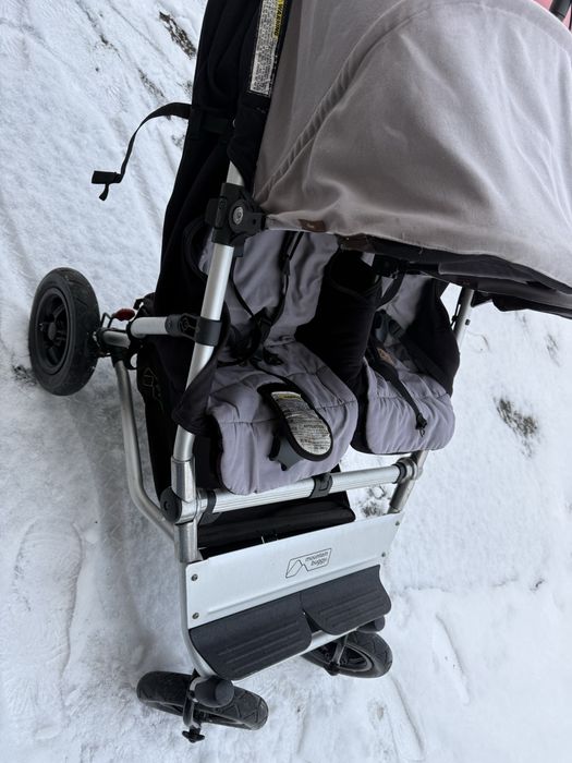 Cărucior gemeni Mountain Buggy – off-road, foarte rezistent
