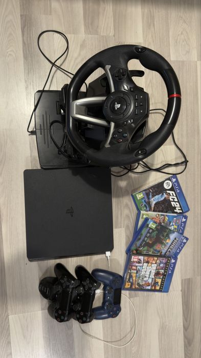 Ps4 + doua joystik-uri si incarcator + volan PS