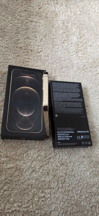 Продавам 12 Pro Gold и XS Gold перфектни