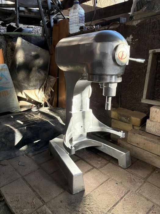 Тестомес производственный на 25 л