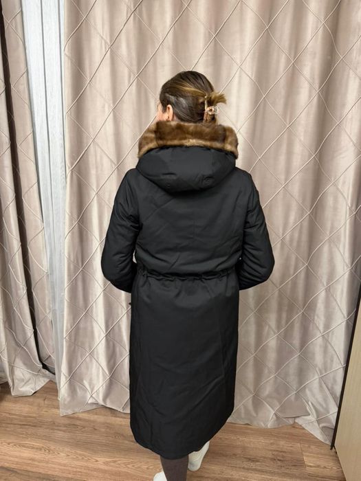 Стильная и тёплая дублёнка с норковым капюшоном