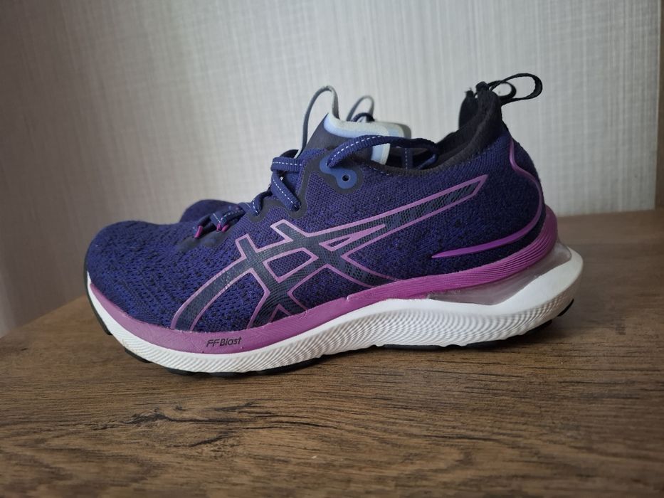 Asics gel Cumulus 24 дамски маратонки 37 номер.