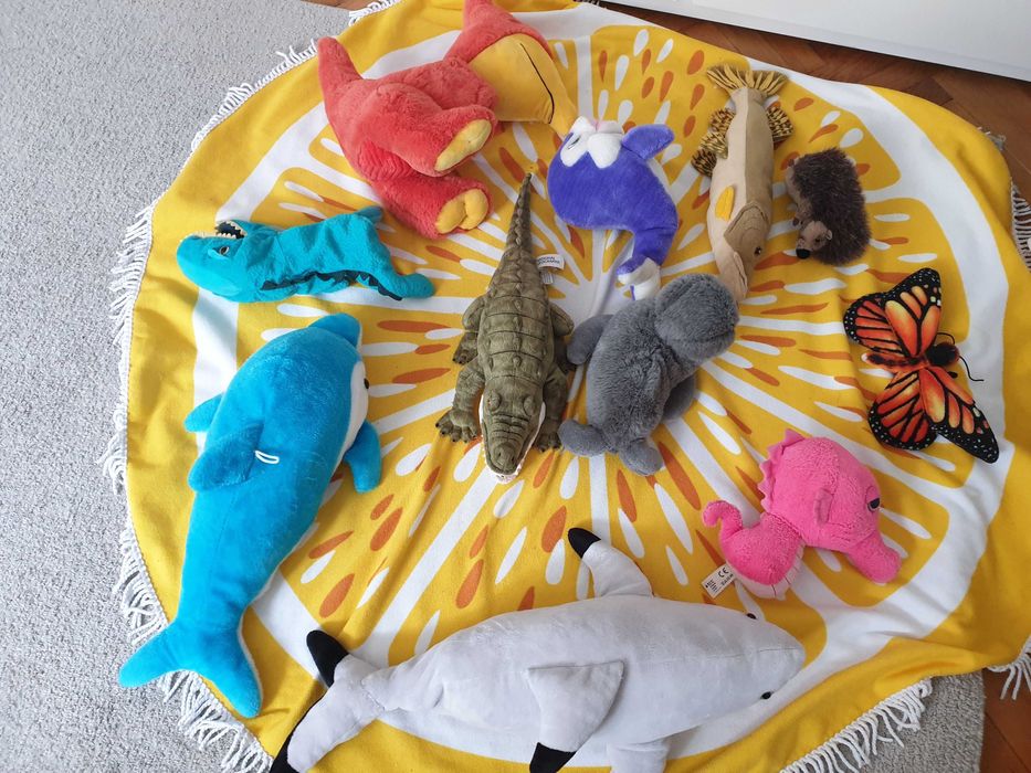 Plusuri de animale, de diverse marimi si culori