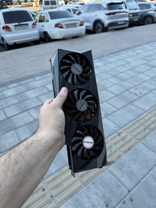 Gigabate RTX 3080 10GB 320 Bit