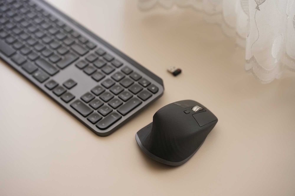 Logitech MX Keys & MX Master 3 Combo