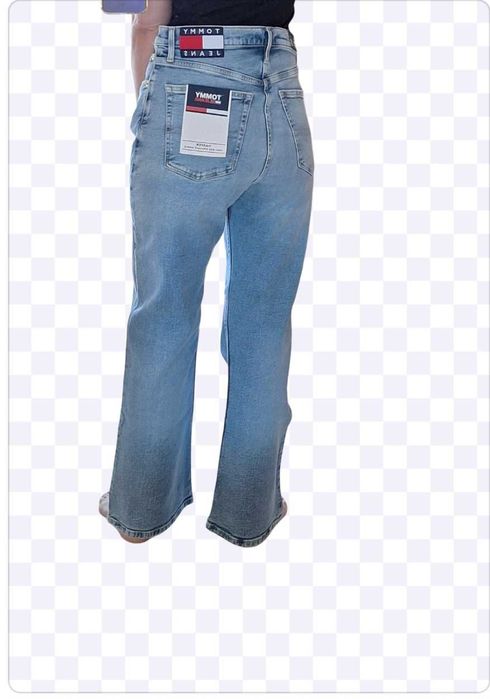 Blugi dama. Tommy Jeans si Tommy Hilfiger My Clothes pe Facebook