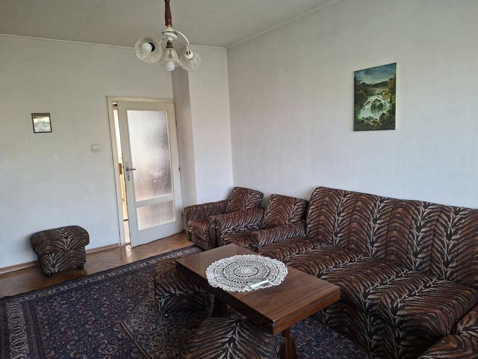 Продава се Двустаен апартамент в Пловдив, Гагарин - 60 кв.м за 808 €/кв.м - Снимка #1