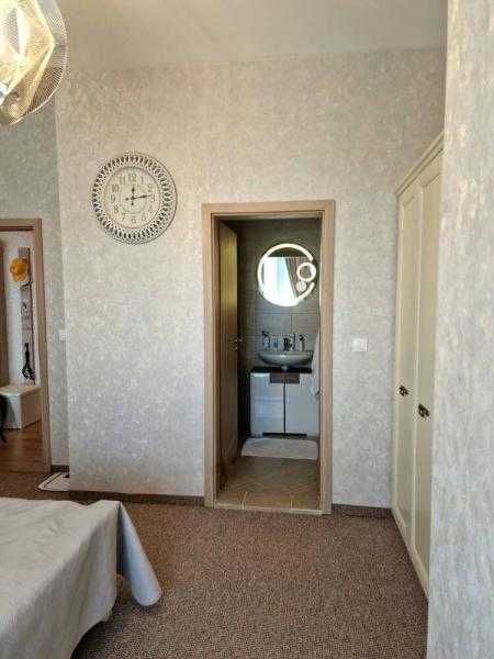 Дава се под наем Тристаен апартамент в Бургас, Зорница - 103 кв.м за 1530 € - Снимка #6
