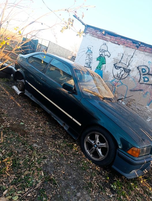 Продам БМВ е36 компакт