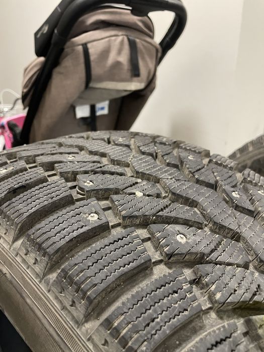 Зимние шипованные шины r18