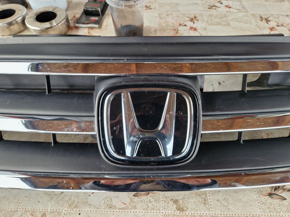 Решетка за Хонда Црв 12-2014г с емблема за дистроник