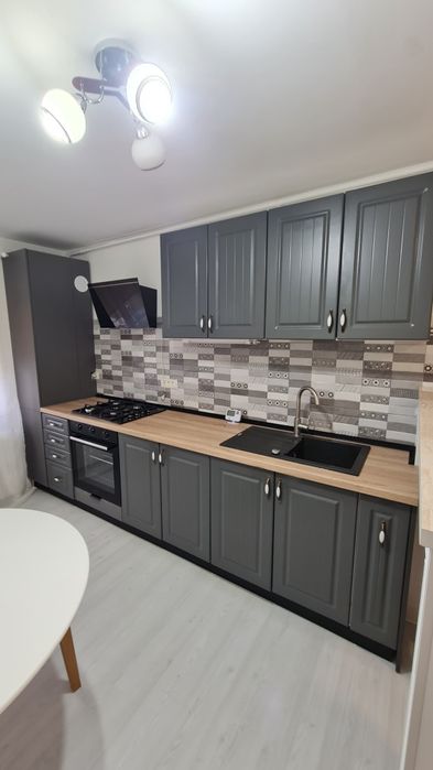 Apartament 3 camere de inchiriat