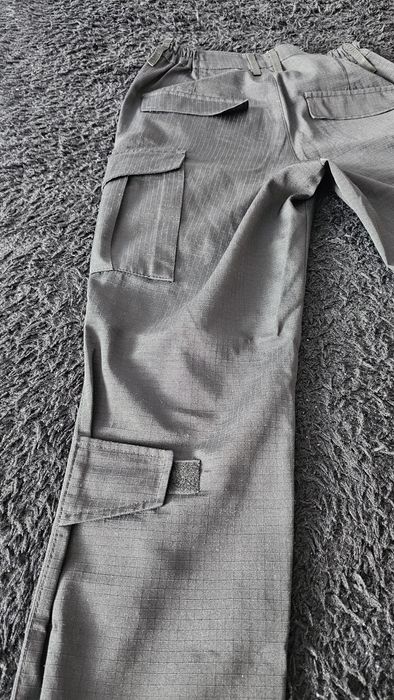 Продам джоггеры , чёрные.