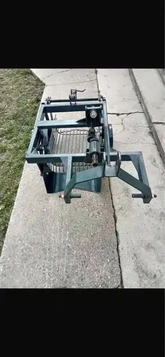 Masina de scos cartofi pentru tractorase