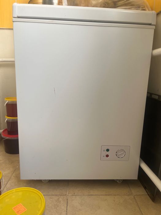 Морозильник AVA CFR-100W 99 л белый