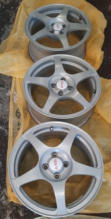 Кованый диск SLIK r16 с  летней резиной