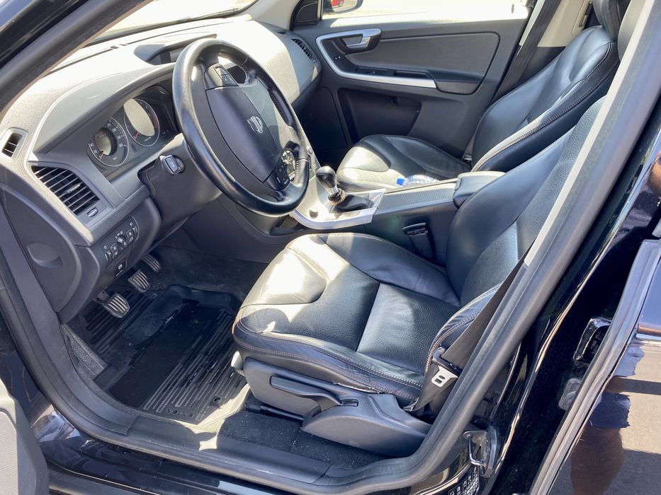 Volvo XC 60 - 4x4 AWD -205cp