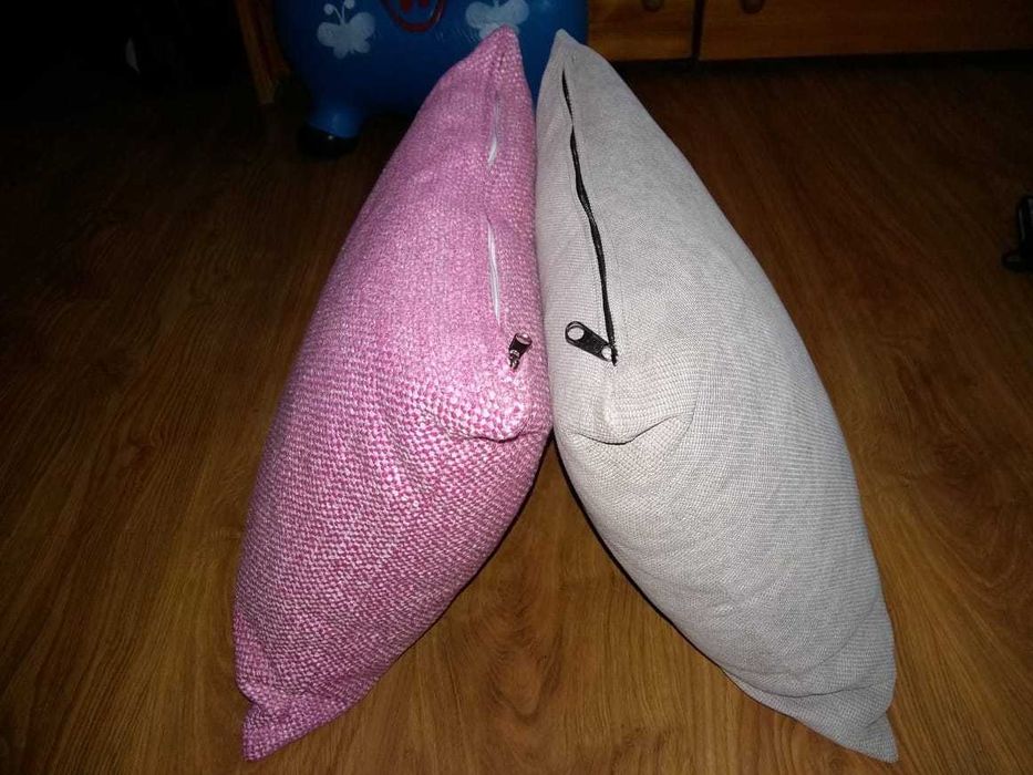 Продавам чисто нова розова декоративна възглавница