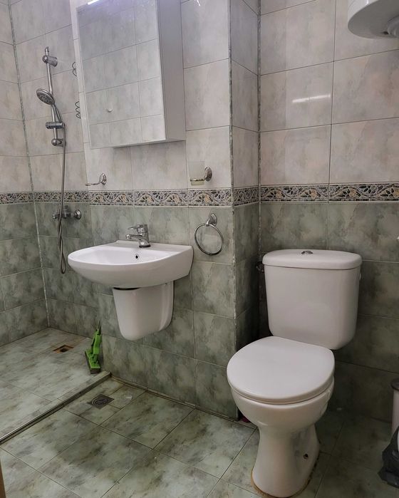 Дава се под наем Двустаен апартамент в Бургас, Възраждане - 62 кв.м за 375 € - Снимка #1