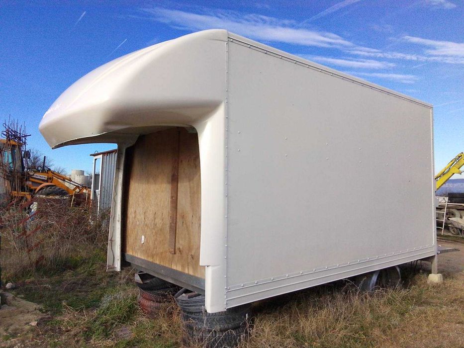 ФУРГОН с Падащ борд за Бус -Камион.. Има хидравличен падащ борд