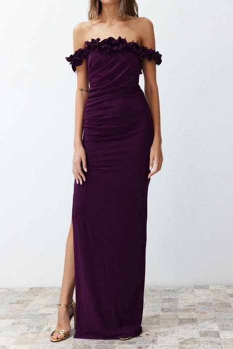 Продавам нова официална рокля