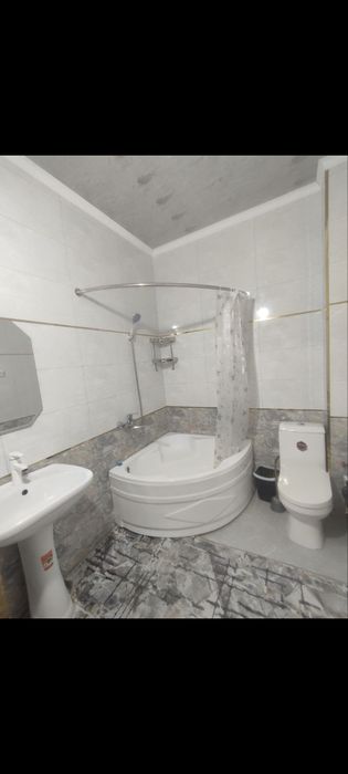 Хива Шахар марказида 3 хонали янги дом ижарага берилади