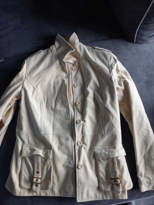 Дамски сака и шлифер всичко за 20 лв